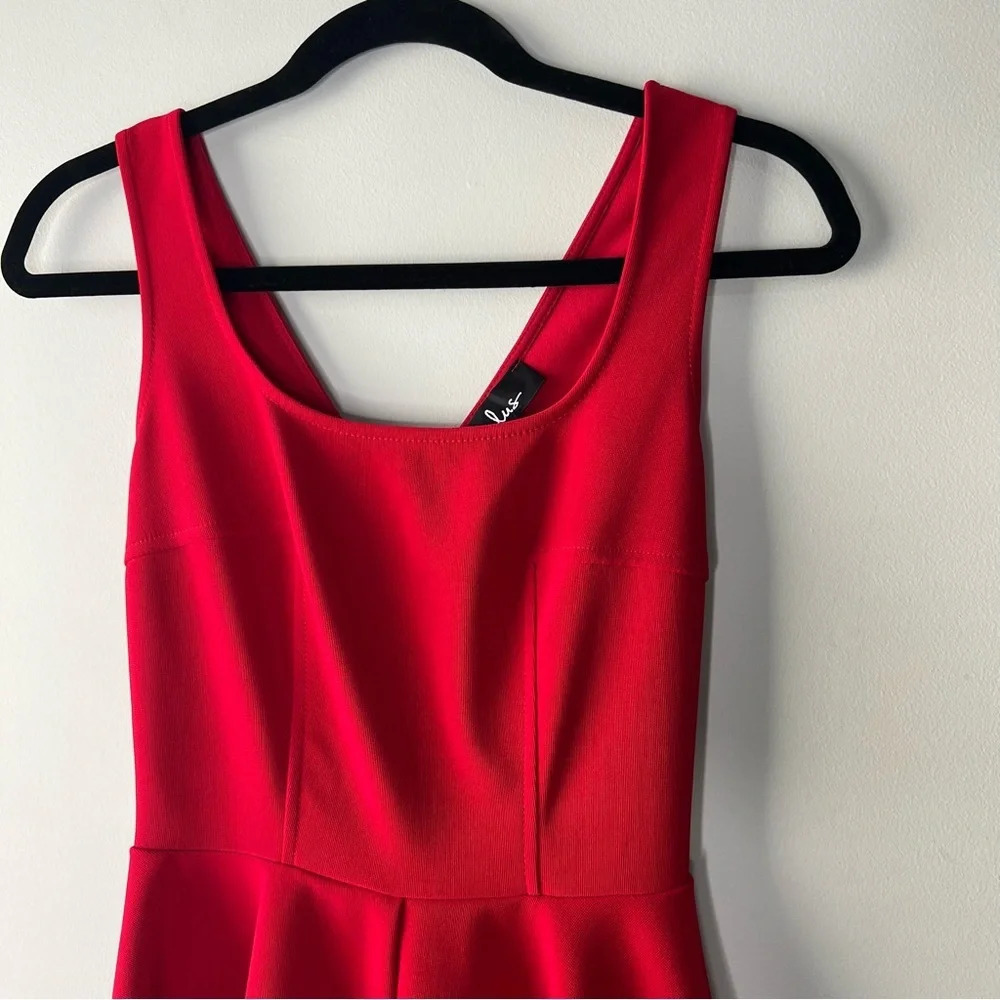 Lulu’s Red sleeveless v-neck dress zipper on back size XS Short Mini Homecoming - Picture 2 of 8
